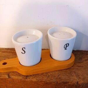 White Salt and Pepper Shakers Set With Wooden Display